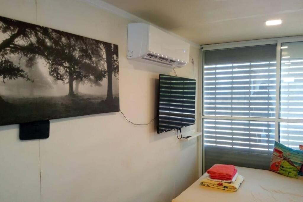 Luxury Caravan Truck In The Golan Heights Bruchim Qela' Alon Екстериор снимка